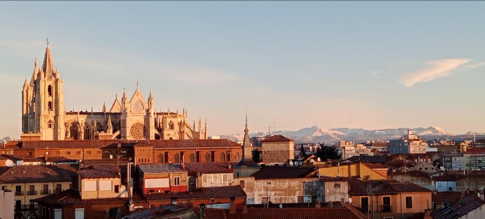 The View - Apartamento Reformado Con Vistas A La Catedral - Leonapartamentos Экстерьер фото