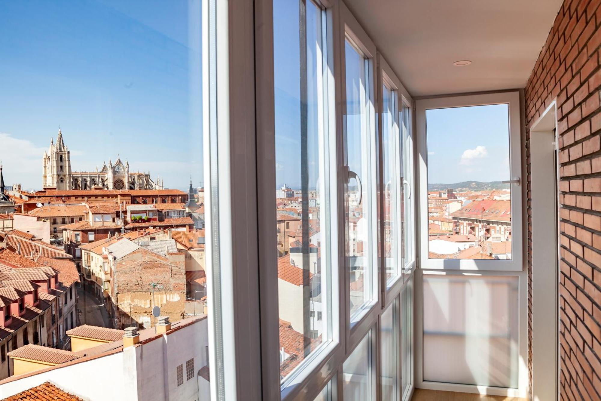 The View - Apartamento Reformado Con Vistas A La Catedral - Leonapartamentos Экстерьер фото